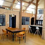 Au Petit Bercail - Le Loft - Pour 4 Personnes *